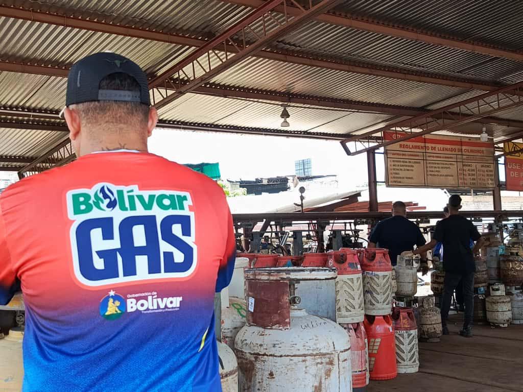 3 Bolívar Gas 23