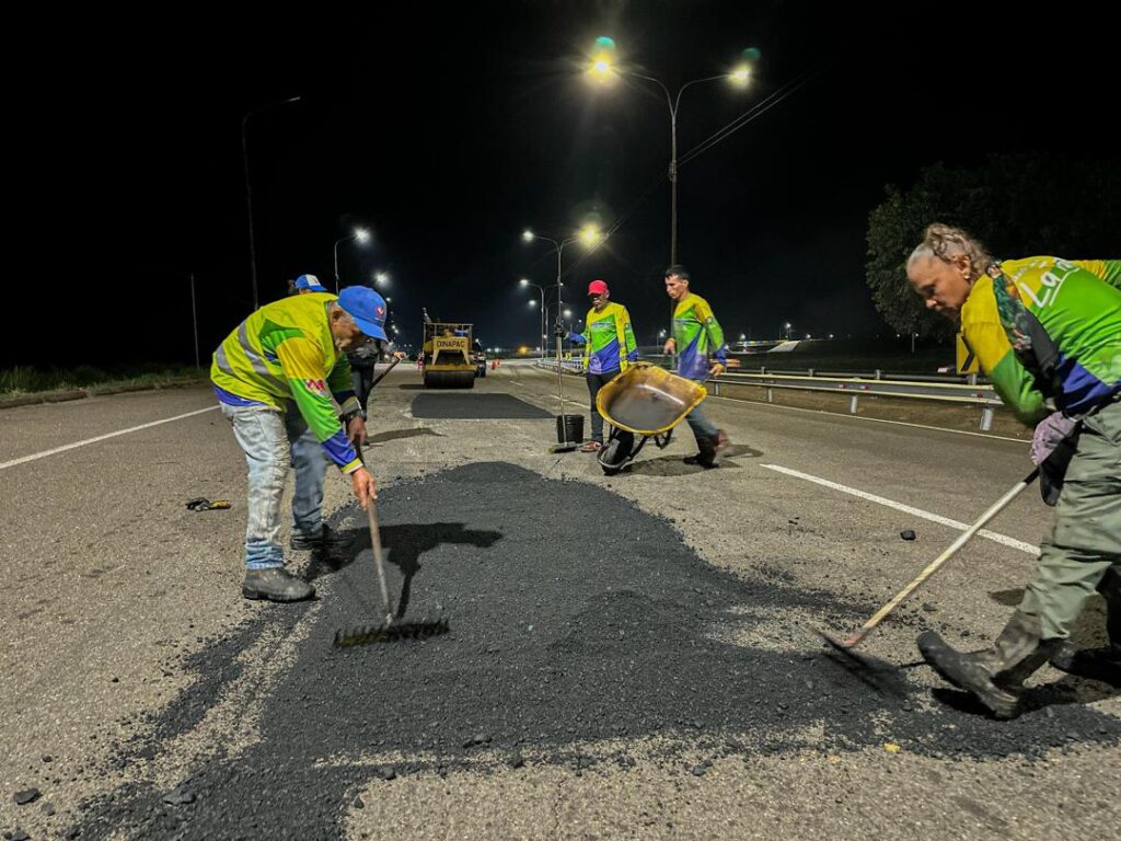 4 autopista Simón Bolívar