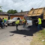 Ejecutan mantenimiento de 4 kilómetros de la autopista hacia el puente Angostura