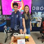 Innovación con propósito: joven trujillano desarrolla mano robótica para la inclusión de personas con discapacidad auditiva